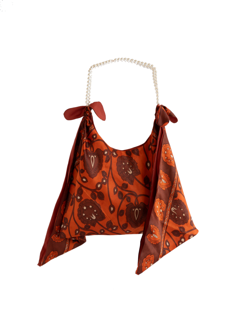 Soraya’s resonant tote bag