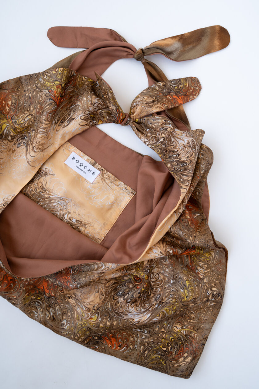Zarir illuminated scroll tote - Image 5